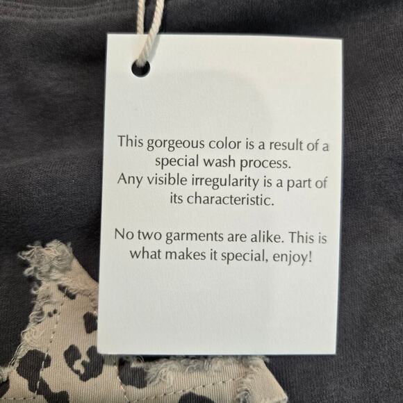 NWT Wishlist Leopard Star T-shirt in Washed Black Size S Slightly Cropped Boxy - Picture 4 of 8